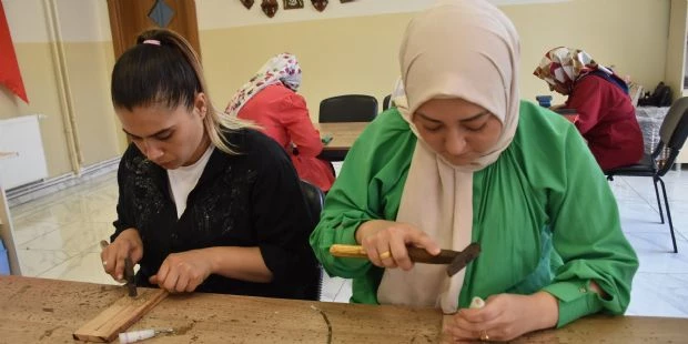 Unutulmaya Yüz Tutmuş Meslekler Şahinbey´de Yaşıyor