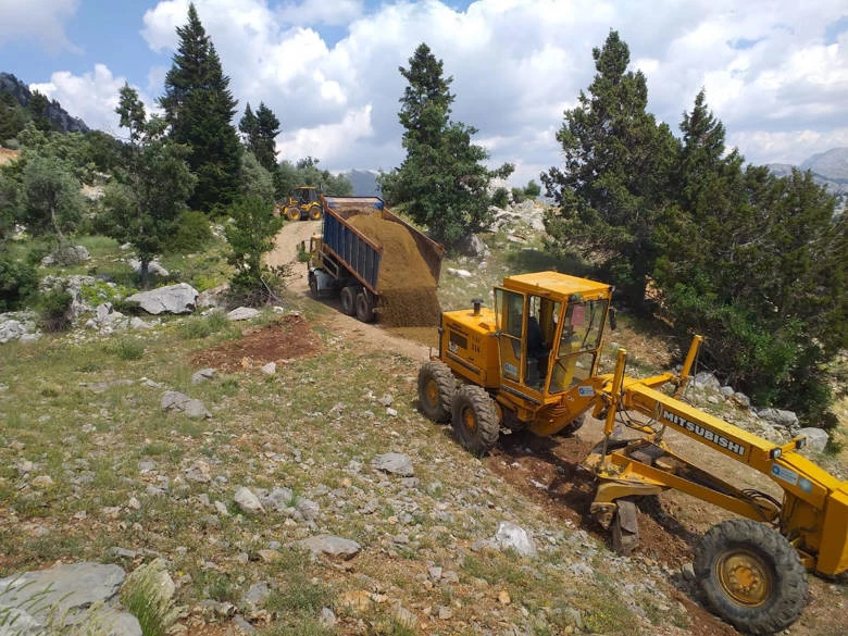 Büyükşehirden Akseki’nin yayla yollarına bakım