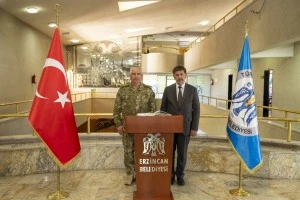 3. Ordu Komutanı Korgeneral Sn. Veli Tarakcı’dan Belediye Başkanımız Sn. Bekir Aksun’a ziyaret.