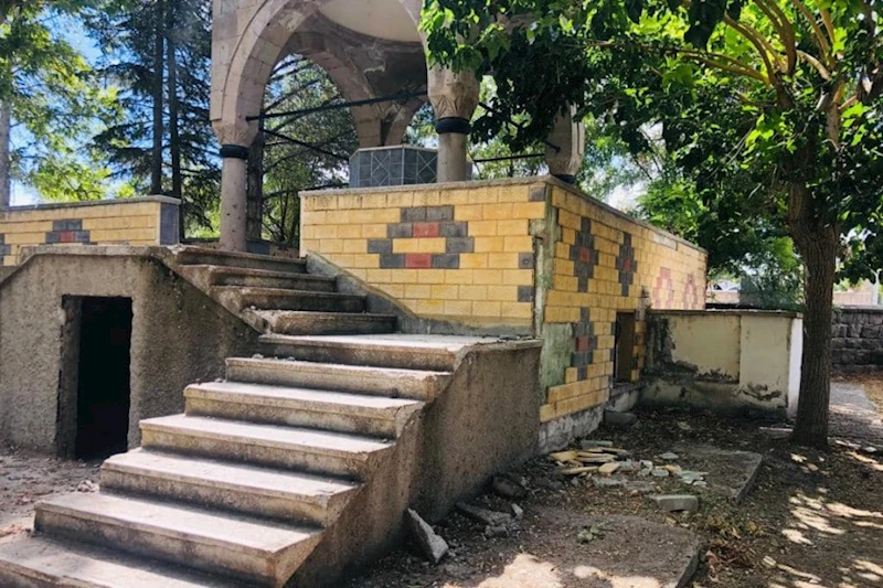 İlçemiz Yeşil Cami bahçesinde bulunan abdesthane ve umumi wc