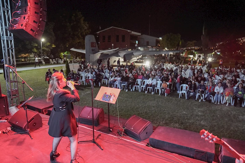 SEMPOZYUMDA MUHTEŞEM KONSER
