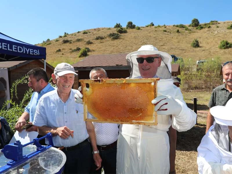 ARIKÖY’DE BAL HASADI YAPILDI