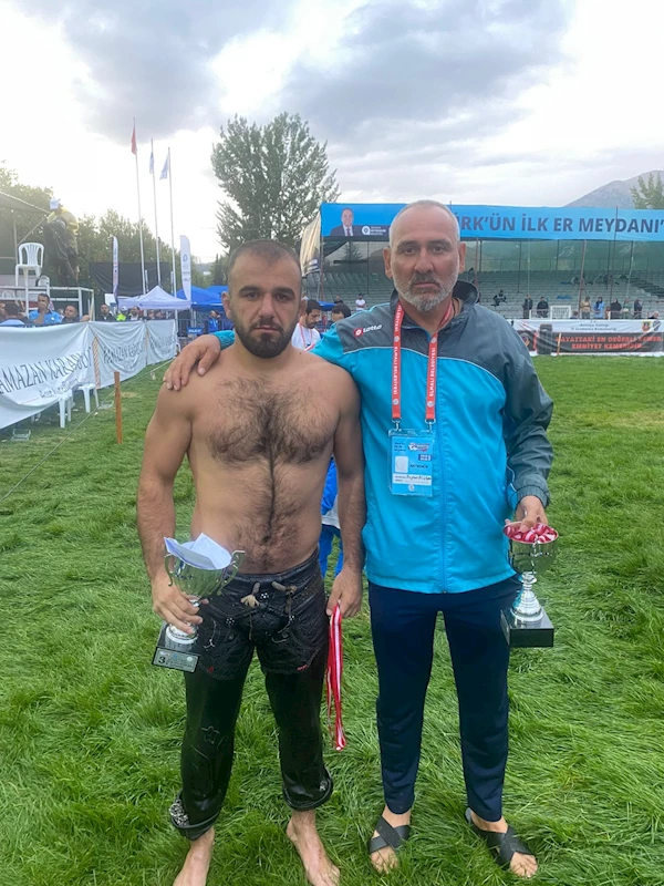 İZMİT BELEDİYESPOR GÜREŞ TAKIMI KENTİMİZİ GURURLANDIRMAYA DEVAM EDİYOR