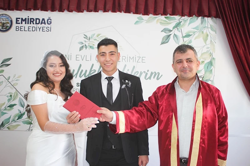 Belediye Başkanımız Serkan Koyuncu Genç Çiftimizin Mutluluğuna Ortak Oldu
