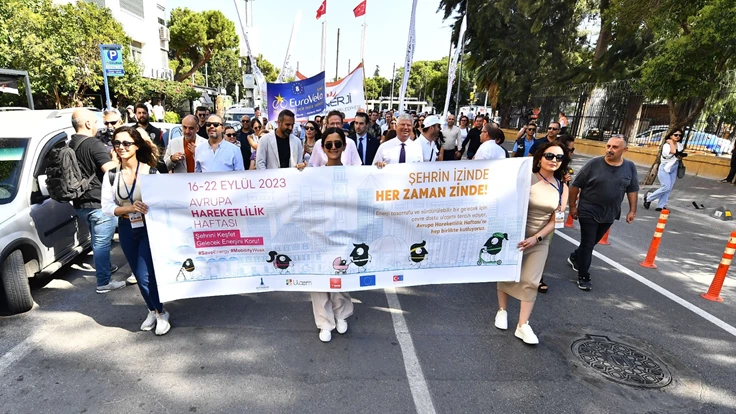 Büyükelçi’den Başkan Soyer’in elektrikli yolcu gemisi projesine destek