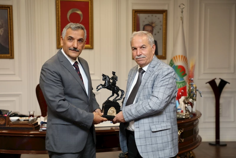 ESKİ SAMSUN VALİSİ OSMAN KAYMAK 