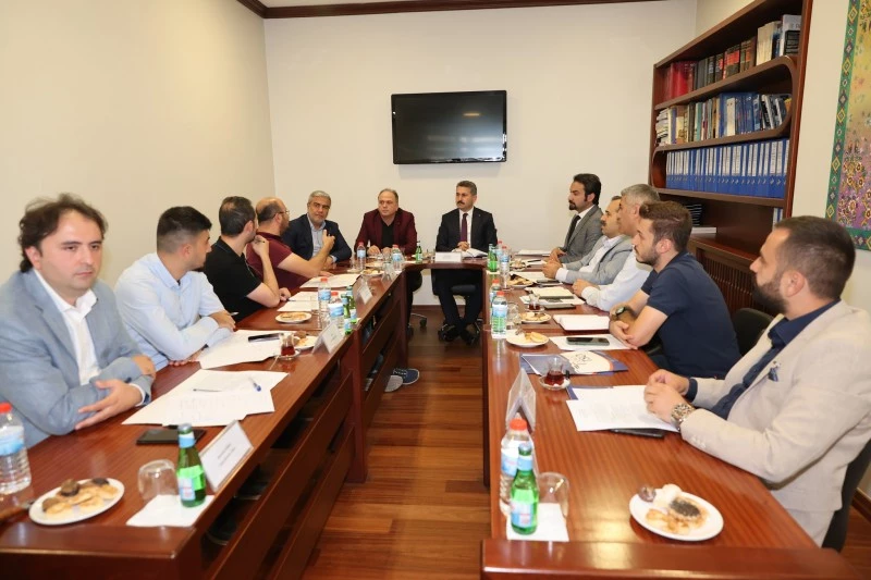 BAŞKAN EROĞLU: KENTSEL DÖNÜŞÜM ÖNCELİĞİMİZ