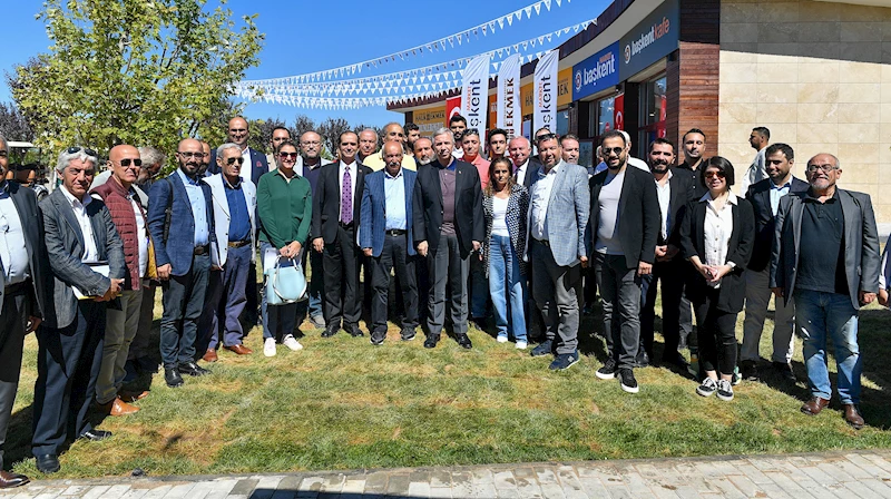 MANSUR YAVAŞ TÜRKİYE’NİN EN BÜYÜK TARIM KAMPÜSÜ VE REKREASYON ALANI BAKAP’TA ANKARA BASINIYLA BİR ARAYA GELDİ