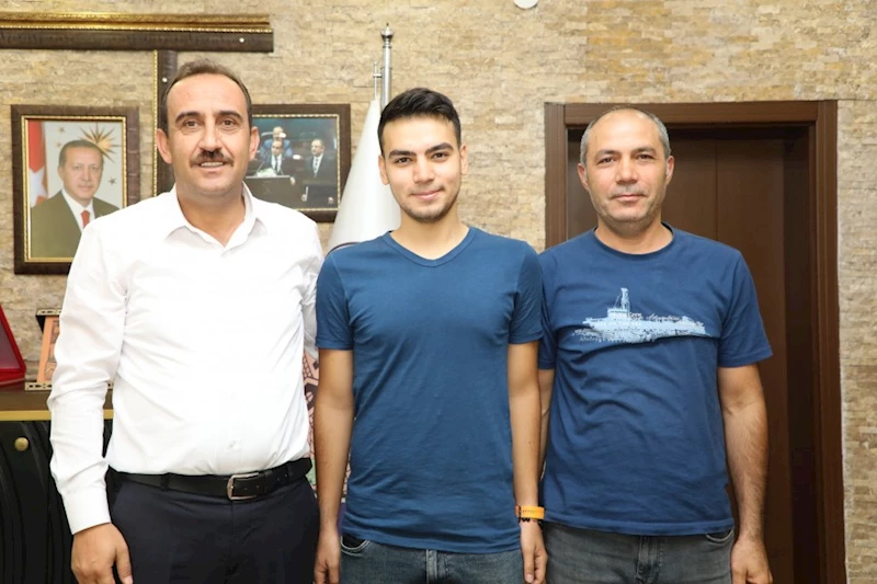 Türkiye YKS 725. hemşehrimiz Enes EFE Eskişehir Teknik Üniversitesi Pilotaj bölümüne 1.lik ile yerleşti.