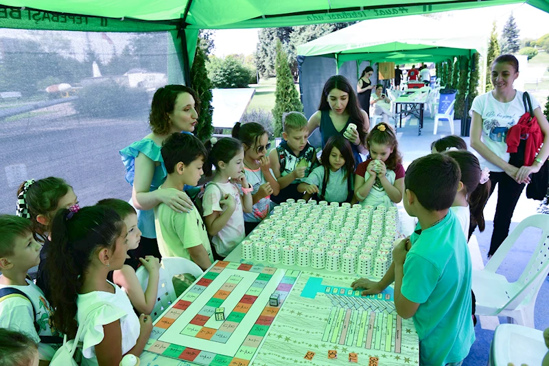 SEMPOZYUMDA ÇOCUKLARA EĞLENCELİ AKTİVİTELER