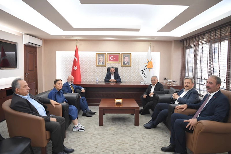 Büyükkılıç’tan Başkanlarla, AK Parti İl Başkanı ve Yönetimine “Hayırlı Olsun” Ziyareti