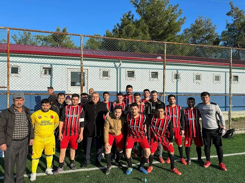 YUNTDAĞ FUTBOL TURNUVASI GOL YAĞMURUYLA BAŞLADI
