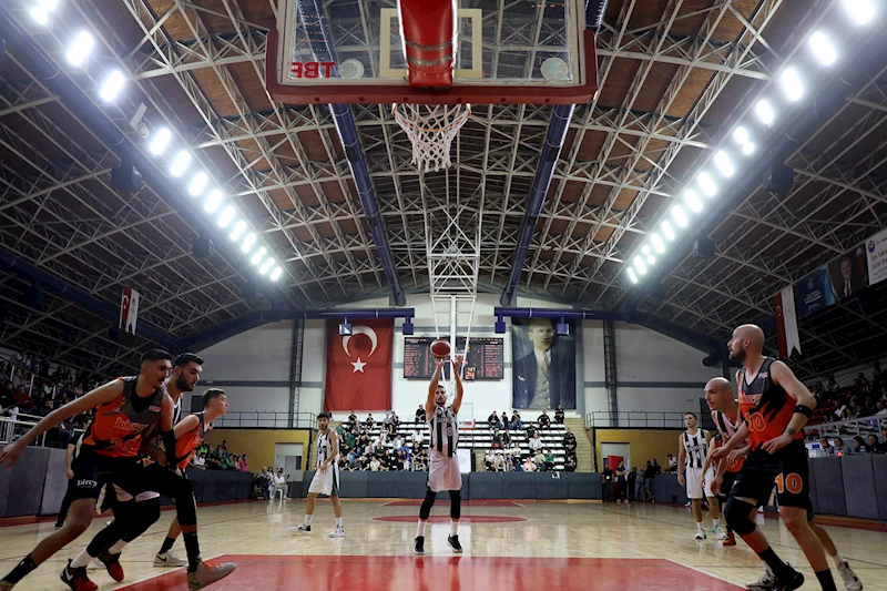Büyükşehir basket ikinci yarıya galibiyetle başladı: 71-91