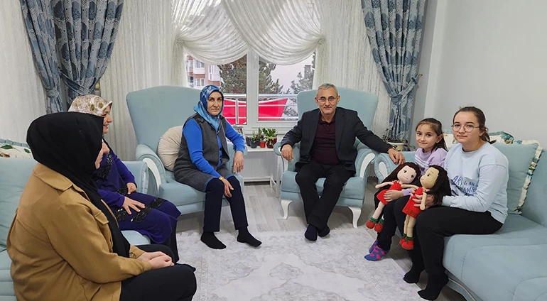 BAŞKANIMIZ IŞIK’TAN ŞEHİT AİLELERİMİZE ZİYARET