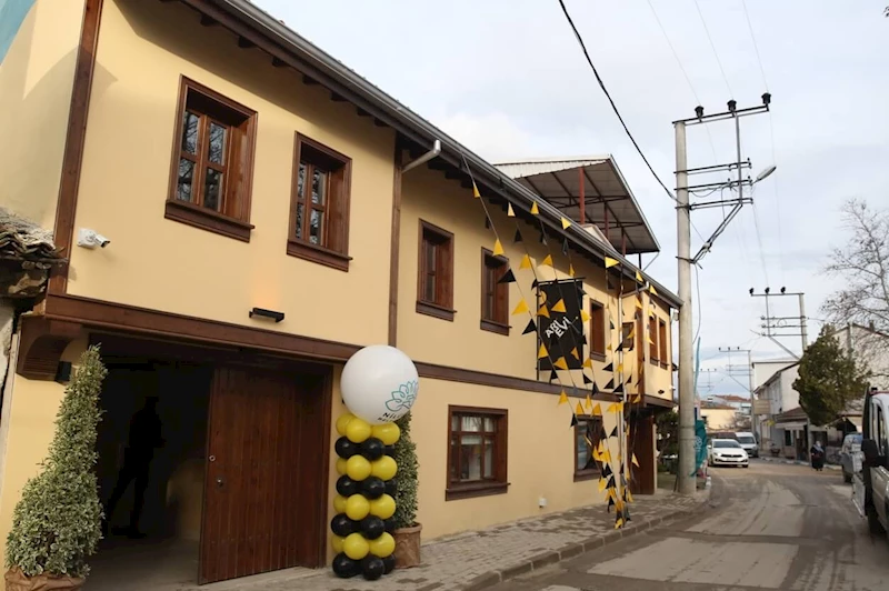 Ürünlü Arı Evi kapılarını açtı