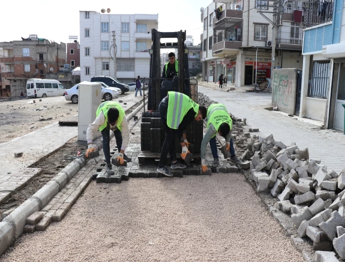 HALİLİYE’DE ÜST YAPI ÇALIŞMALARI HUMMALI ŞEKİLDE SÜRDÜRÜLÜYOR