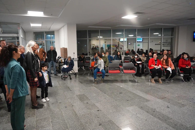 BAŞKAN SUBAŞI YENİ YILA GÖREVİ BAŞINDA OLAN ÇALIŞANLARLA GİRDİ