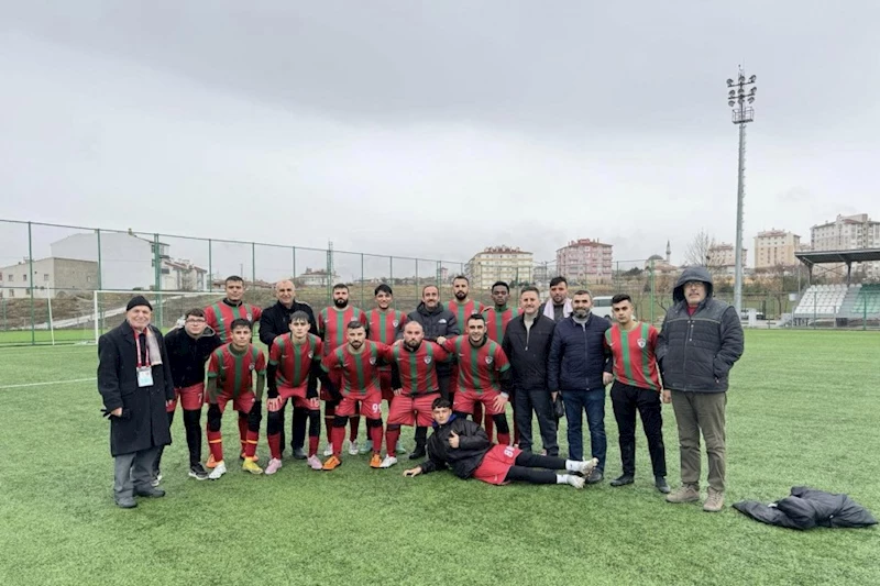 Destek bizden, şampiyonluk sizden Belediye Başkanımız Av. Mustafa İlmek, AK Parti İlçe Başkanımız Sn. Mehmet Koç ile Amatör Ligde mücadele eden İncesu Gençlikspor