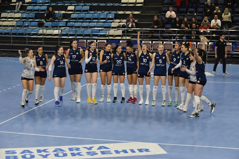 -LİGİN 13. HAFTASINDA BOZÜYÜK BELEDİYE:0  SAKARYA VOLEYBOL:3