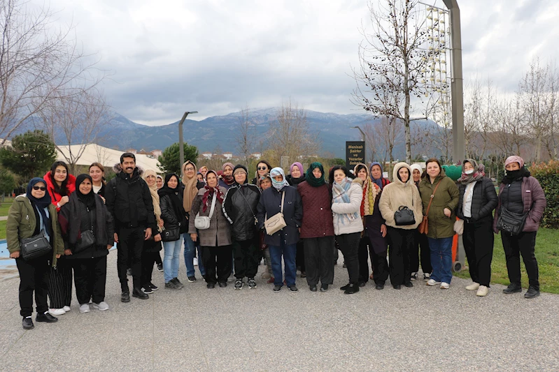 Salihlili Kadınlar Manisa ile Hasret Giderdi