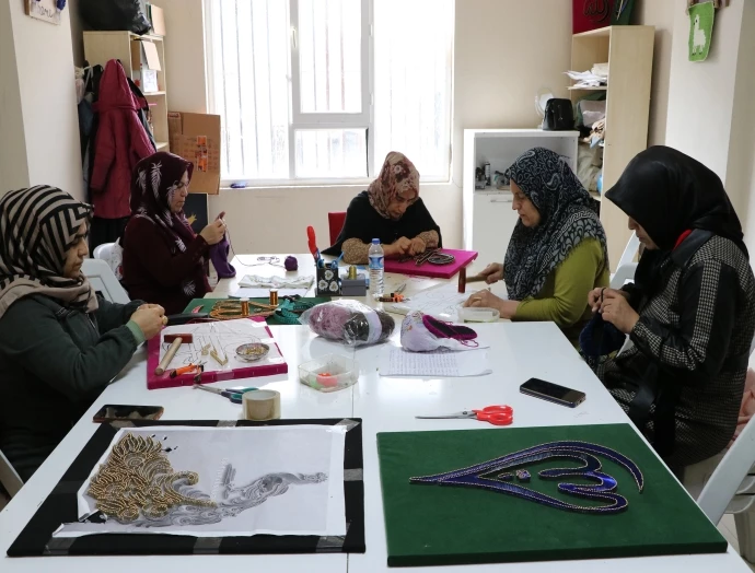 AHMET YESEVİ MİLLETEVİNDEKİ KURSLAR YOĞUN İLGİ GÖRÜYOR