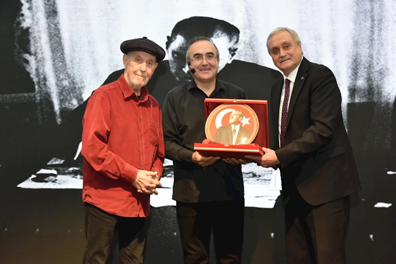 -BOZÜYÜK’TE SUNAY AKIN VE İLHAN ŞEŞEN’DEN UNUTULMAZ BİR GECE