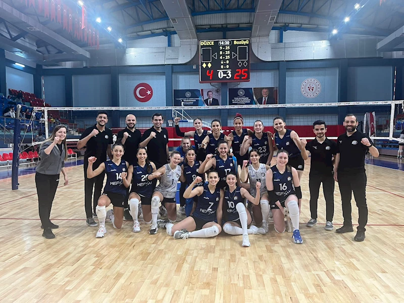 -LİGİN 10. HAFTASINDA DÜZCE VOLEYBOL: 0  BOZÜYÜK BLD. EĞİTİM SPOR: 3