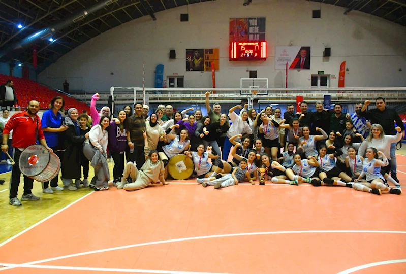 FİLEDE MANİSA İL ŞAMPİYONU YUNUSEMRE: 3-2