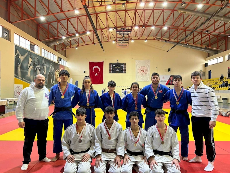 Yeşil Beyazlı Judoculardan 11 Madalya