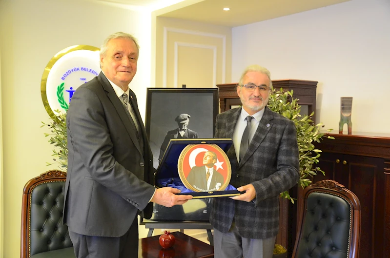 -BAŞKAN BAKKALCIOĞLU ERTUĞRULGAZİ DERNEĞİ’NİN YENİ YÖNETİCİLERİ İLE BİR ARAYA GELDİ