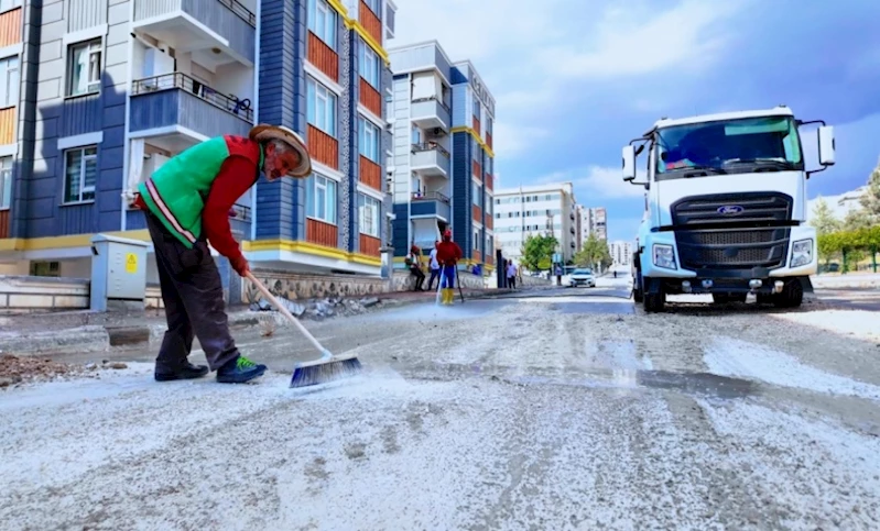 TERTEMİZ BİR KARAKÖPRÜ İÇİN KAPSAMLI TEMİZLİK SEFERBERLİĞİ SÜRÜYOR