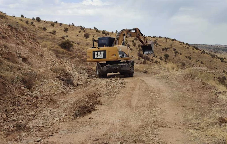 Kent Genelinde Yol Çalışması Devam Ediyor