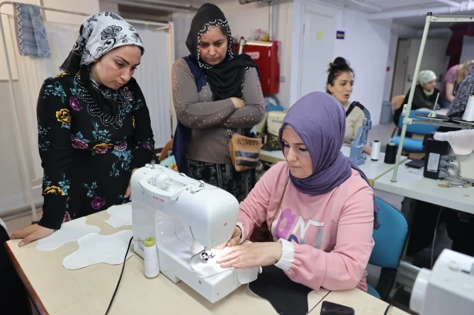 “Adettendir Üretiyoruz” Atölyesi Konaklı Kadınlarla Buluştu