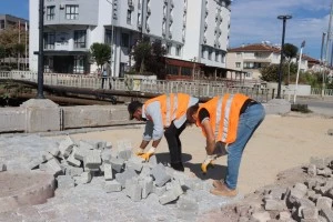 YALOVA BELEDİYESİ, BOZULAN YOLLARI TEK TEK DÜZENLİYOR