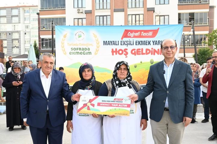 Mayalı Ekşili Ekmek Yarışması İle Yöresel Ürünler Tanıtımları Büyük İlgi Gördü