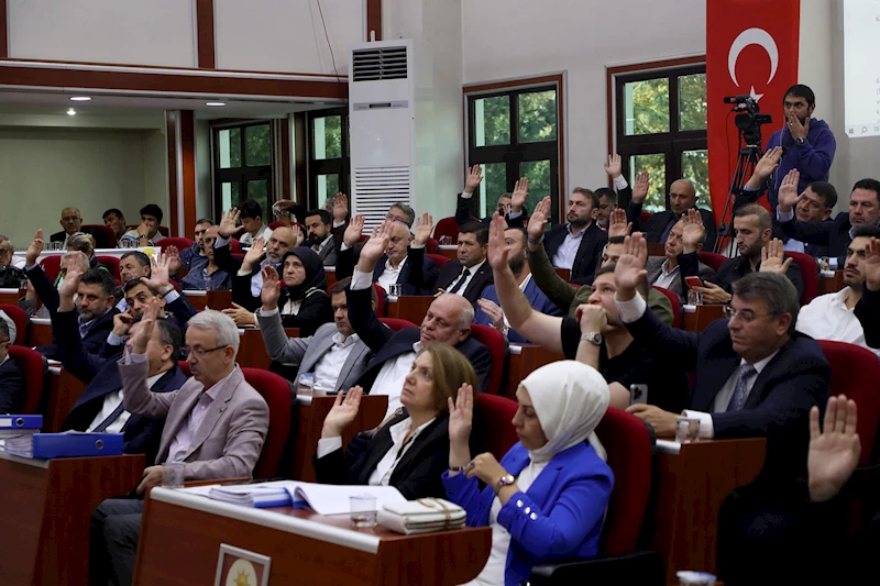 Sakarya’nın yeni yatırımlarına meclis onayı: Ulaşıma 5 yeni metrobüs geliyor