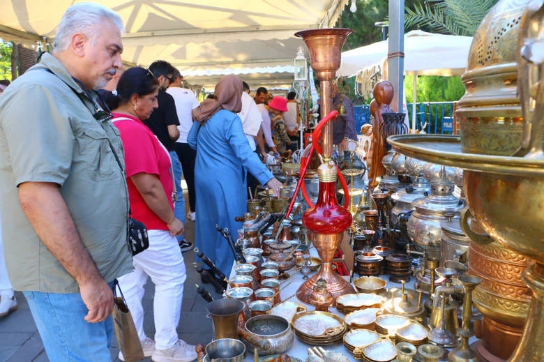 Binbir çeşit antika bu festivalde