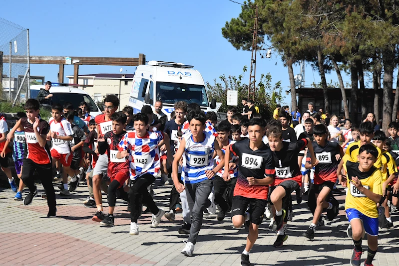 Pendik Cumhuriyet Kupası Kros Yarışları Tamamlandı