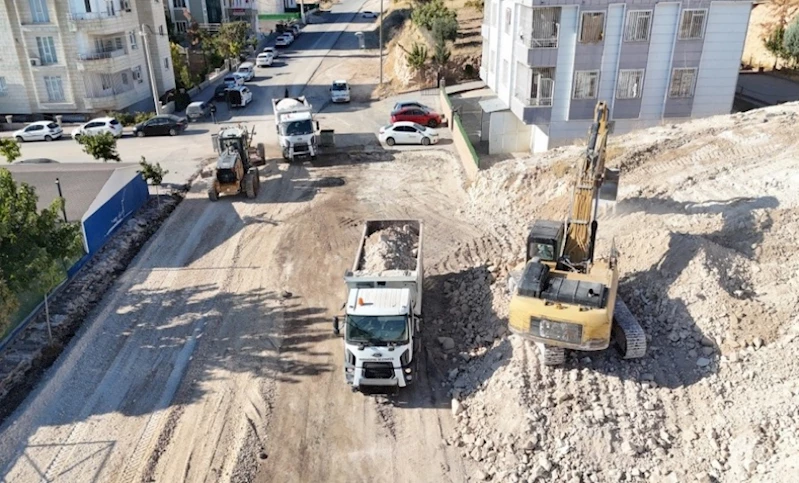 KARAKÖPRÜ’DE KALİTELİ YOLLAR İÇİN ÇALIŞMALAR SÜRÜYOR