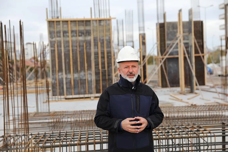 BAŞKAN ÇOLAKBAYRAKDAR, “TARİHİN EN BÜYÜK KENTSEL DÖNÜŞÜMÜNÜ GERÇEKLEŞTİRİYORUZ”