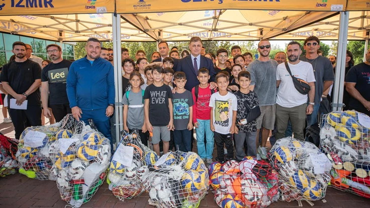 Başkan Tugay: Yetenekli çocukların spor eğitimlerini biz üstleneceğiz