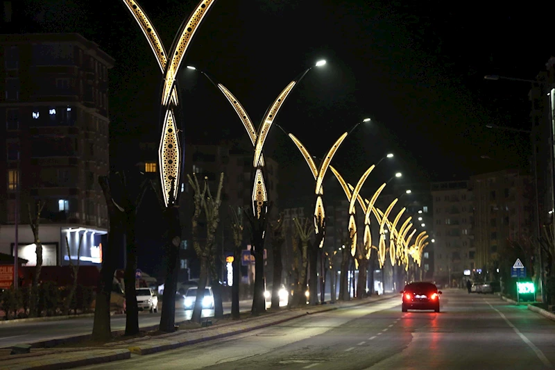 ACEM CADDESİ LED AYDINLATMALARLA DONATILIYOR