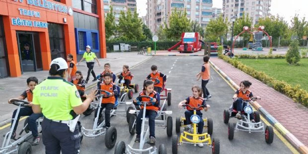 Belediyemiz Öğrencilere Trafik Bilinci Aşılıyor