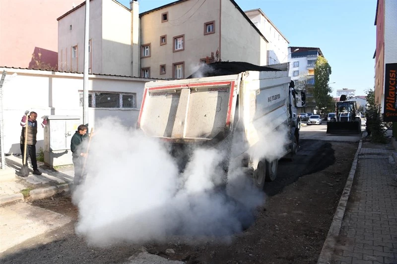 SUNAY MAHALLESİNDE ASFALT ÇALIŞMASI YAPILDI.