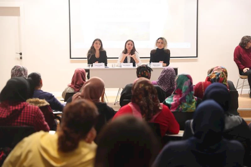 Bağımlılıklar ve Ailenin Rolü Semineri Vatandaşların Katılımıyla Gerçekleşti