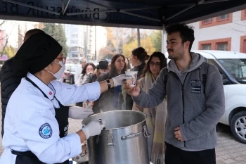 BÜYÜKŞEHİR’DEN GENÇLER İÇİN “GÜNAYDIN ÇORBASI”