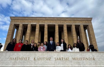 Başkan Aydın, Osmangazili Çocuklar İle Ata’nın Huzurunda