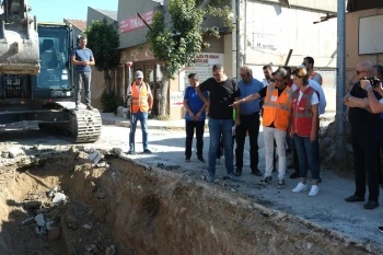 BAŞKAN ÜNLÜCE SOSYAL MEDYADAN DUYURDU: “ALTYAPI YATIRIMLARIMIZA ARA VERMEDEN DEVAM EDİYORUZ”