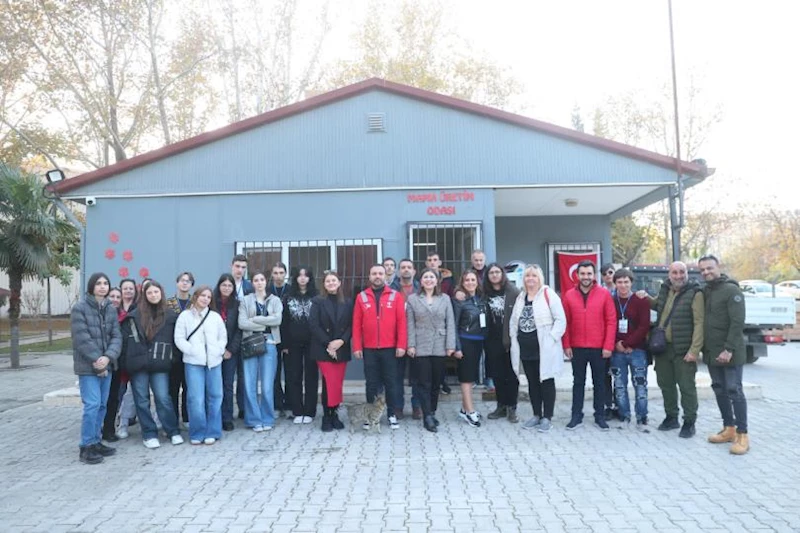 Erasmus Öğrencileri Merkezefendi’nin Geri Dönüşüm Tesislerini Gezdi