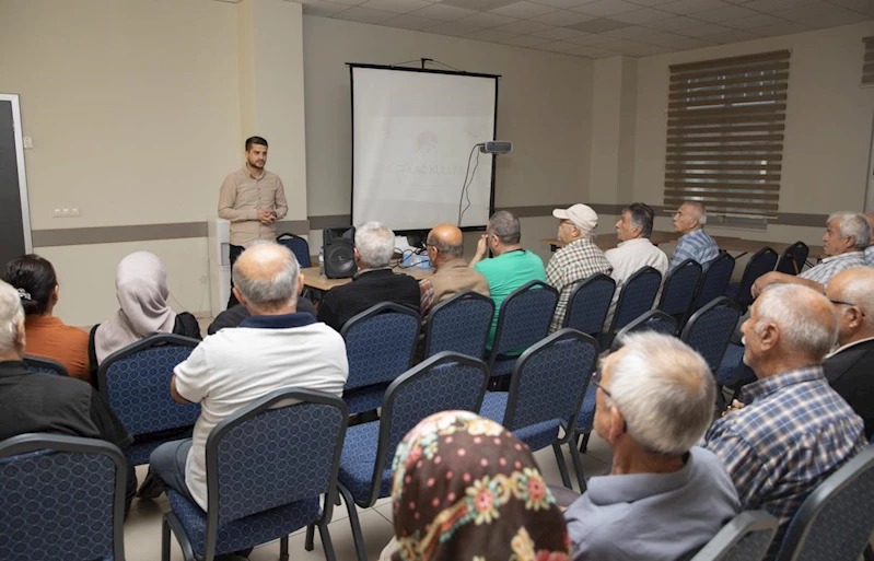 Büyükşehir, Yaş Almış Yurttaşları, ‘Akılcı İlaç Kullanımı’ Hakkında Bilgilendirdi